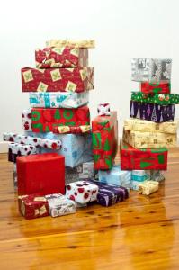 Pile of wrapped presents: http://christmasstockimages.com/free/objects/slides/many_christmas_gifts.htm (CC 3.0)